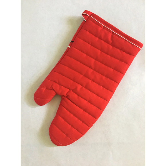 SALE! 90's MICKEY Mouse Oven Mitt / Red & Black Quilted Disney's Pot Holder - Picture 6 of 6